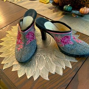 Cole Haan, made in Brazil leather platform heels size 9